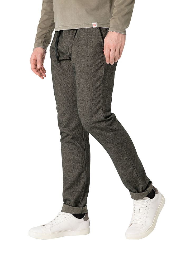 Timezone Spodnie chino "Charly" - Regular fit - w kolorze khaki rozmiar: W32/L32