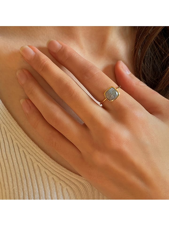 Les Petites Précieuses Pozłacany pierścionek z labradorytem rozmiar: 50