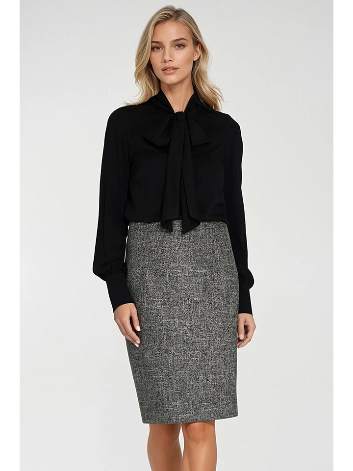 Nife Bluzka w kolorze czarnym rozmiar: 36