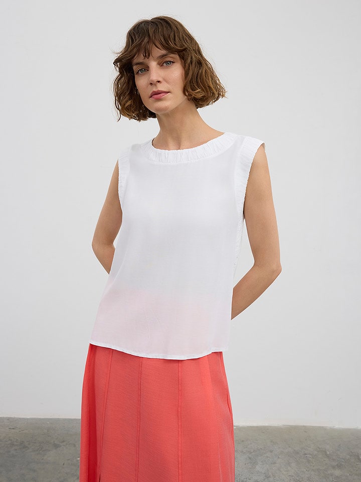 BGN Bluzka w kolorze białym rozmiar: 40