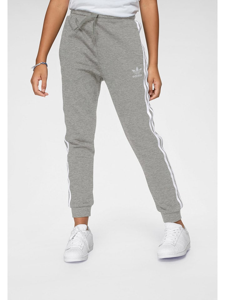 adidas Spodnie dresowe w kolorze szarym rozmiar: 170