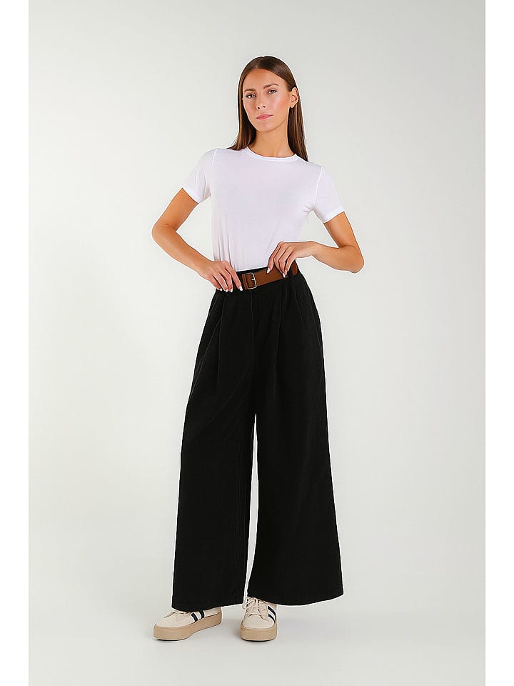 Tamba Kuloty w kolorze czarnym ze sztruksu babycord rozmiar: 36/38