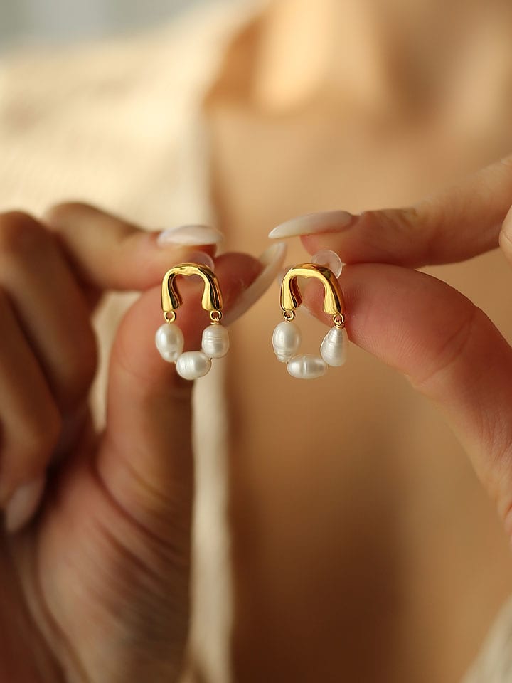 Pierres delicates Pozłacane kolczyki-wkrętki z perłami rozmiar: onesize