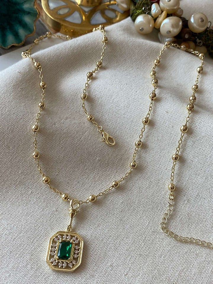 Luseera Pozłacany naszyjnik z zawieszką - dł. 58 cm rozmiar: onesize