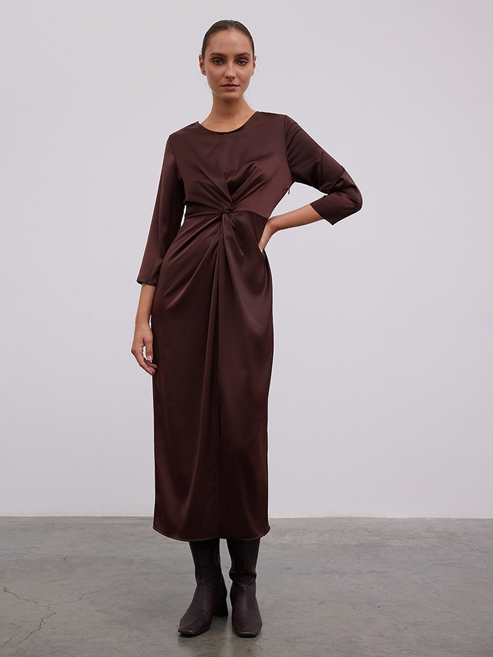 BGN Sukienka w kolorze brązowym rozmiar: 40