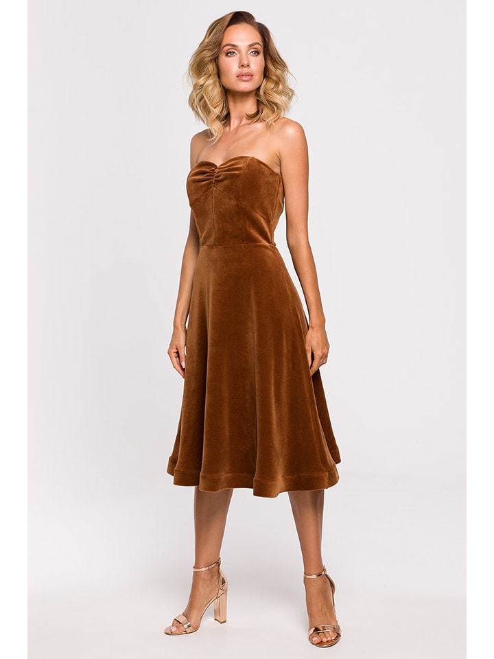 made of emotion Sukienka w kolorze jasnobrązowym rozmiar: XL