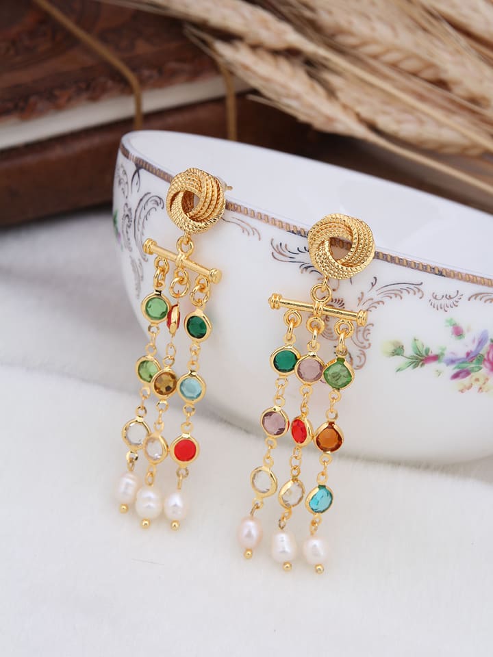 L'Atelier de Gaia Pozłacane kolczyki-wkrętki z kryształami i perłami rozmiar: onesize