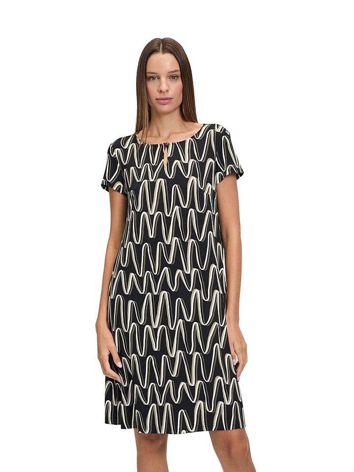 Betty Barclay Sukienka w kolorze czarnym rozmiar: 38