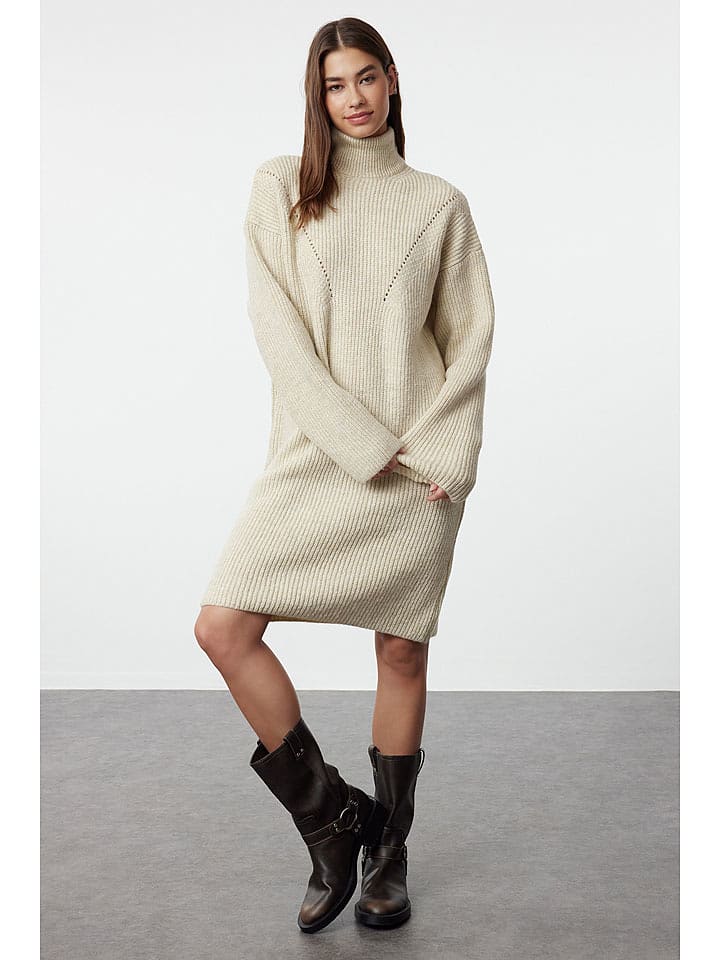 trendyol Sukienka w kolorze kremowym rozmiar: M