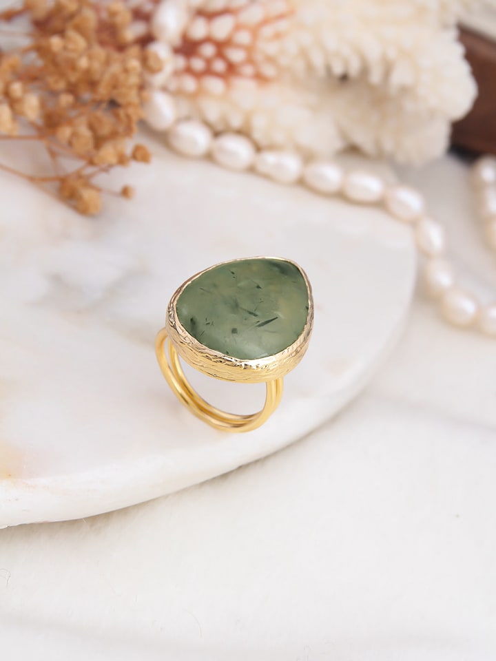 L'Atelier de Gaia Pozłacany pierścionek z prehnitem rozmiar: onesize