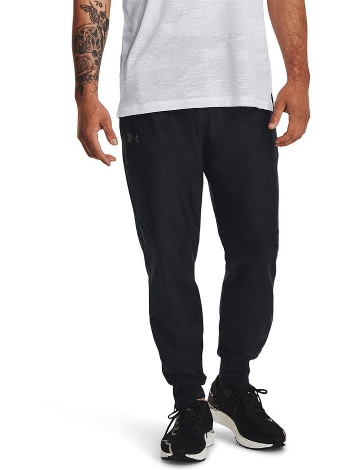 Under Armour Spodnie sportowe "Launch Pro" w kolorze czarnym rozmiar: M