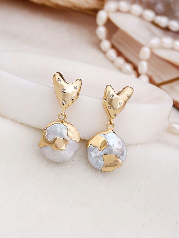 Pierres de Jade Pozłacane kolczyki-wkrętki z perłami i cyrkoniami rozmiar: onesize