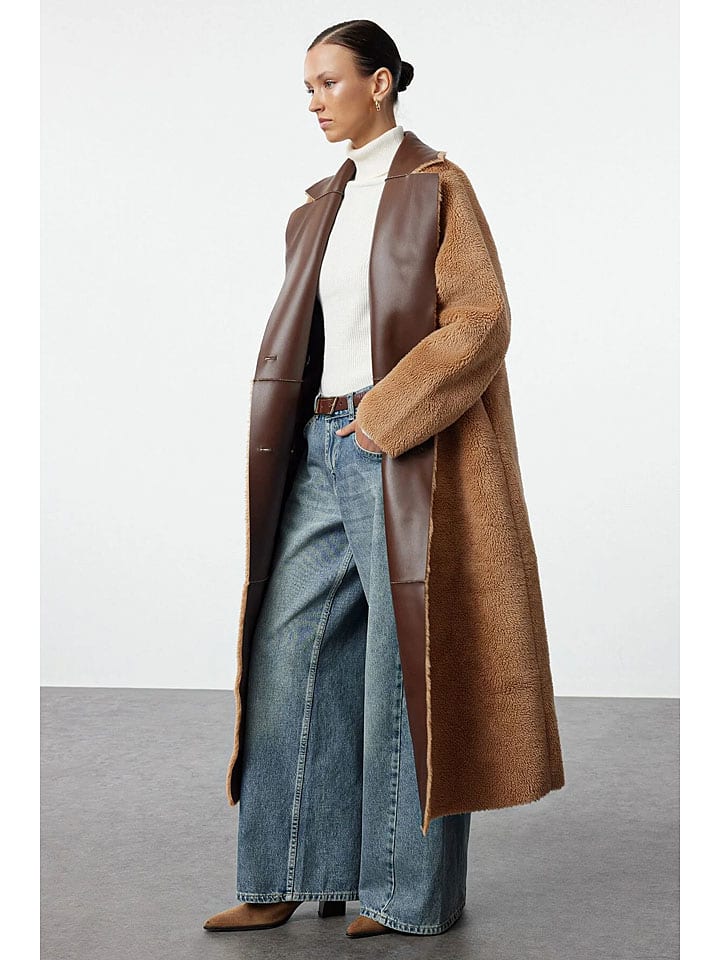 trendyol Dwustronny płaszcz przejściowy w kolorze ciemnobrązowo-karmelowym rozmiar: 40