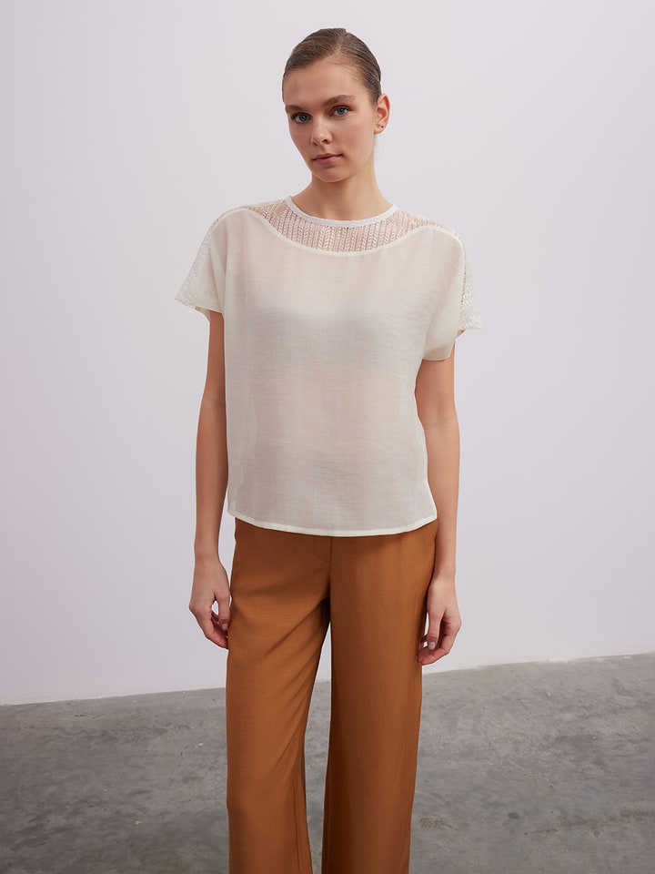 BGN Bluzka w kolorze kremowym rozmiar: 40