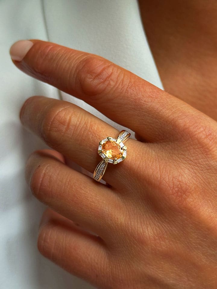 Les Petites Précieuses Pozłacany pierścionek z cyrkoniami i cytrynem rozmiar: 60