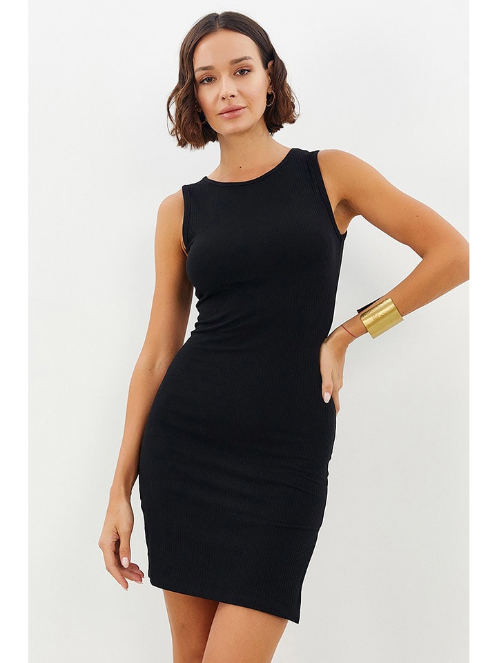 Milan Kiss Sukienka w kolorze czarnym rozmiar: M