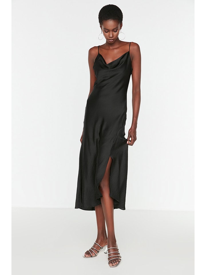 trendyol Sukienka w kolorze czarnym rozmiar: 40