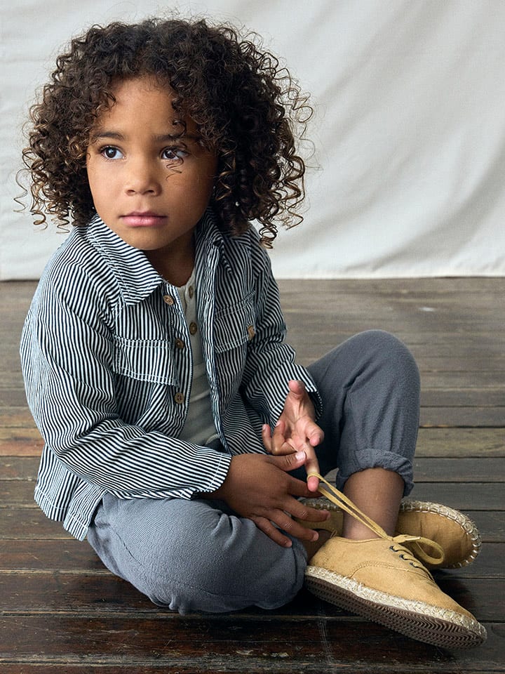 Lil Atelier Koszula "Kasper" w kolorze granatowo-białym rozmiar: 110