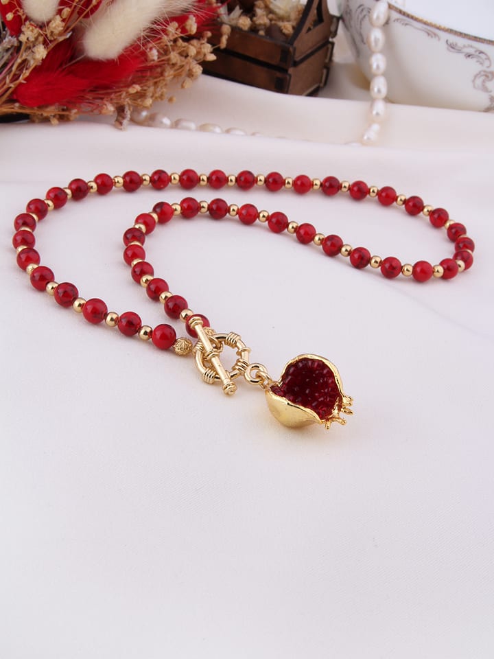 L'Atelier de Gaia Pozłacany naszyjnik z elementami ozdobnymi - dł. 50 cm rozmiar: onesize