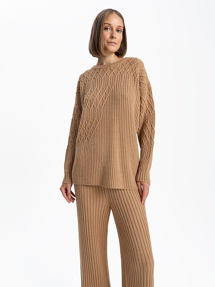 BGN Sweter w kolorze karmelowym rozmiar: 38