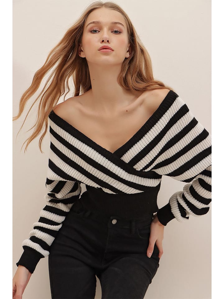 Happiness Istanbul Sweter w kolorze czarno-kremowym rozmiar: onesize