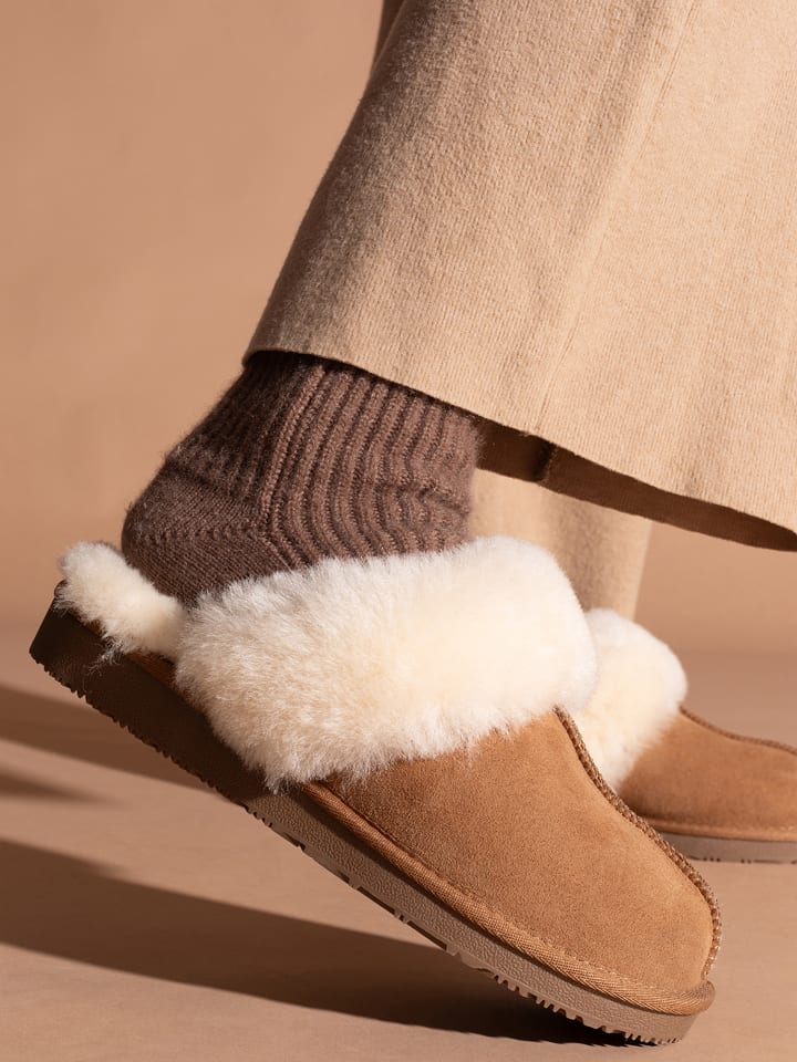 Gooce Wełniane kapcie "Wispper" w kolorze beżowym rozmiar: 38