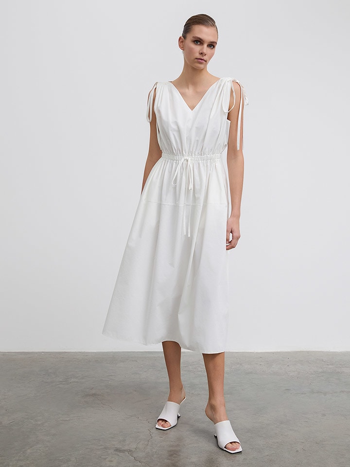 BGN Sukienka w kolorze białym rozmiar: 34