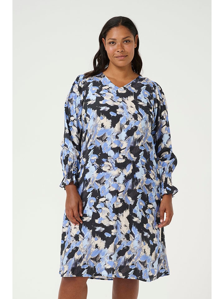 KAFFE curve Sukienka w kolorze czarno-błękitnym rozmiar: 52