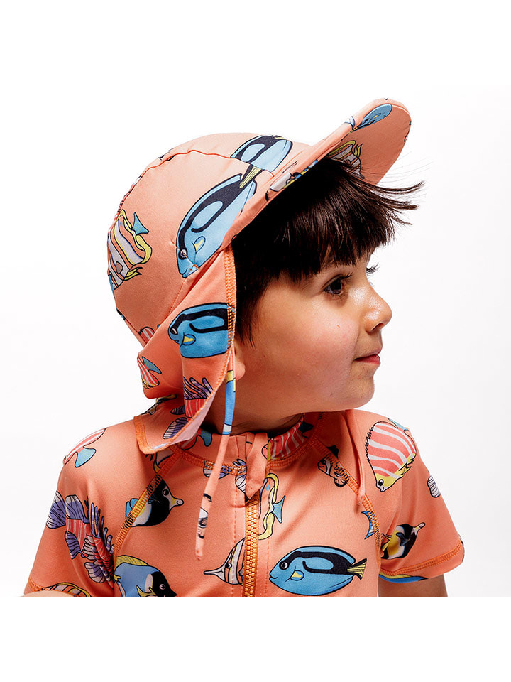 Småfolk Czapka "Fish" w kolorze pomarańczowym ze wzorem z osłoną karku rozmiar: 54-56 cm