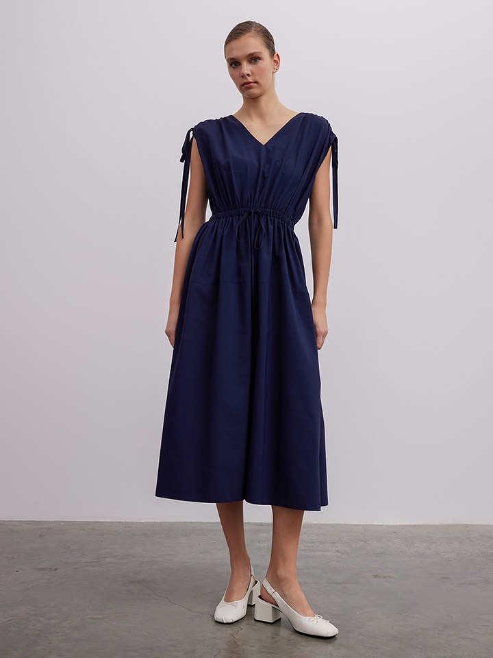 BGN Sukienka w kolorze granatowym rozmiar: 38