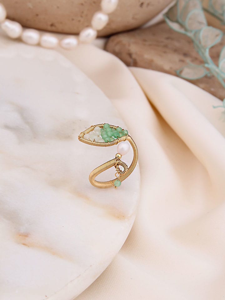 Pierres de Jade Pozłacany pierścionek z perłą i kryształami rozmiar: onesize