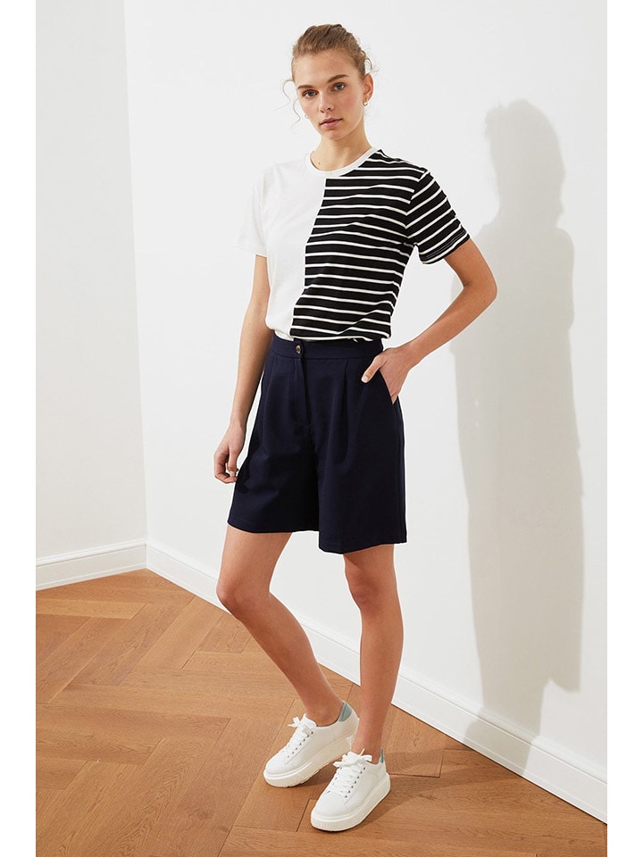 trendyol Szorty w kolorze granatowym rozmiar: 38