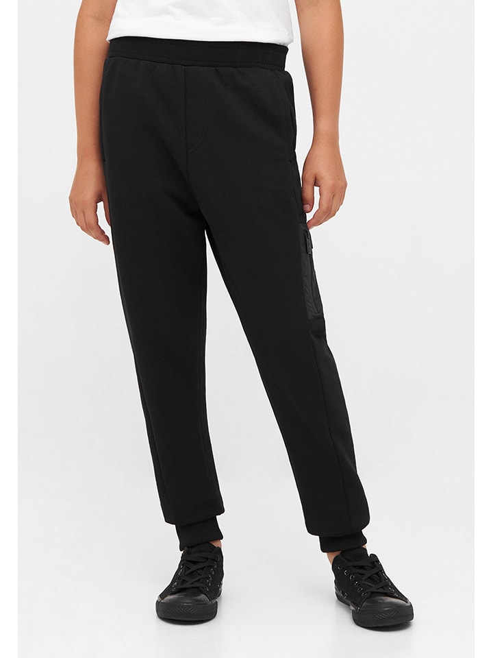 Bench Spodnie dresowe "Keaton" w kolorze czarnym rozmiar: 164