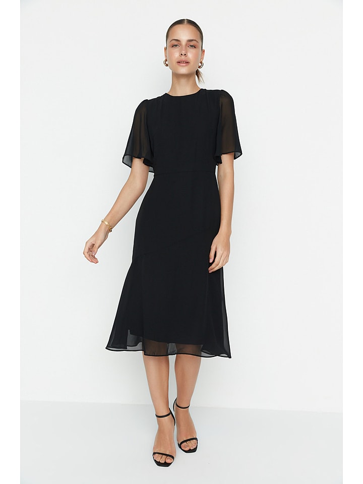 trendyol Sukienka w kolorze czarnym rozmiar: 42