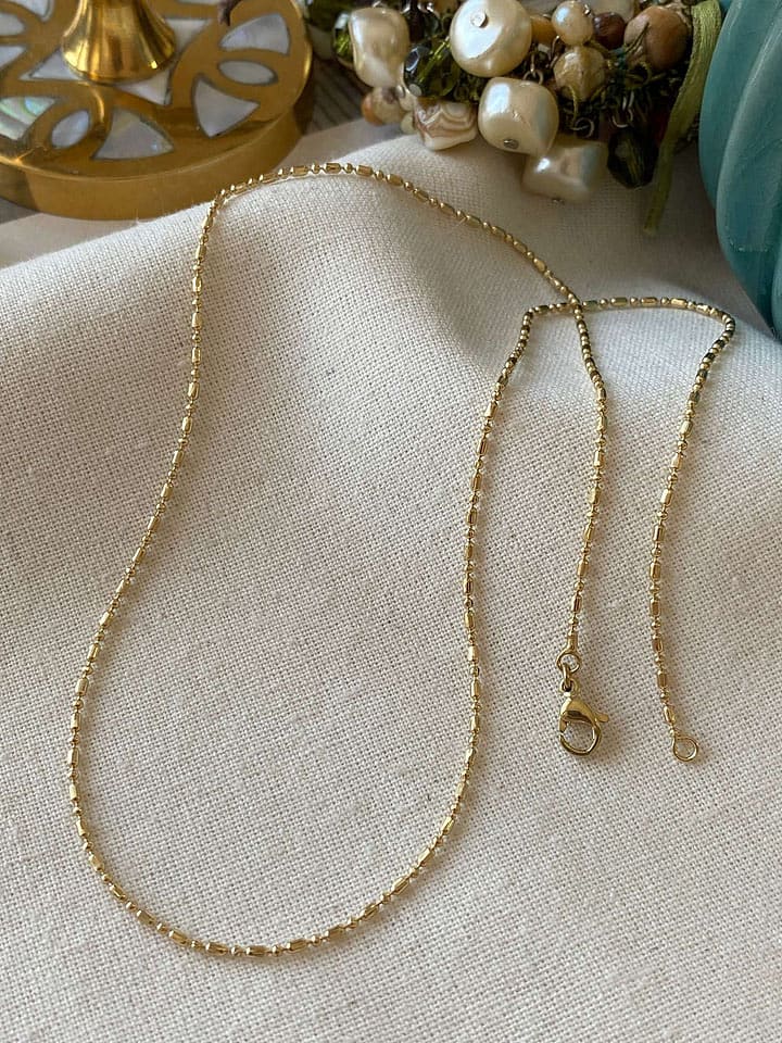 Luseera Pozłacany naszyjnik - dł. 45 cm rozmiar: onesize