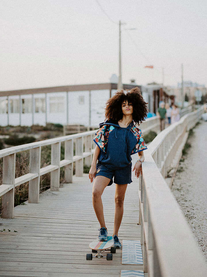 Waikane Vibe Bluza w kolorze granatowym ze wzorem rozmiar: M