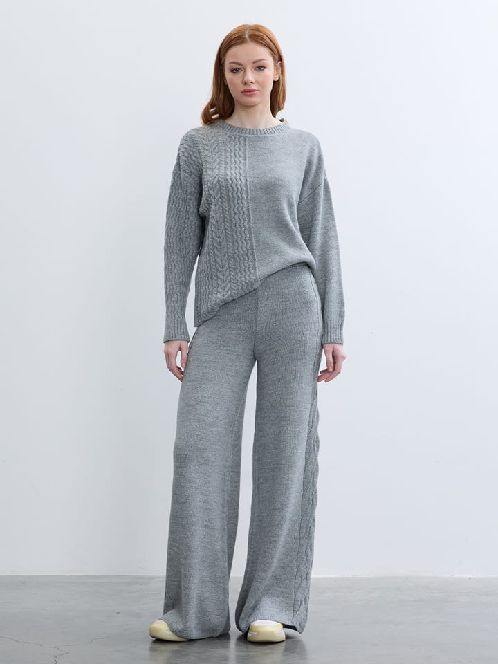 BGN Spodnie w kolorze szarym rozmiar: 40