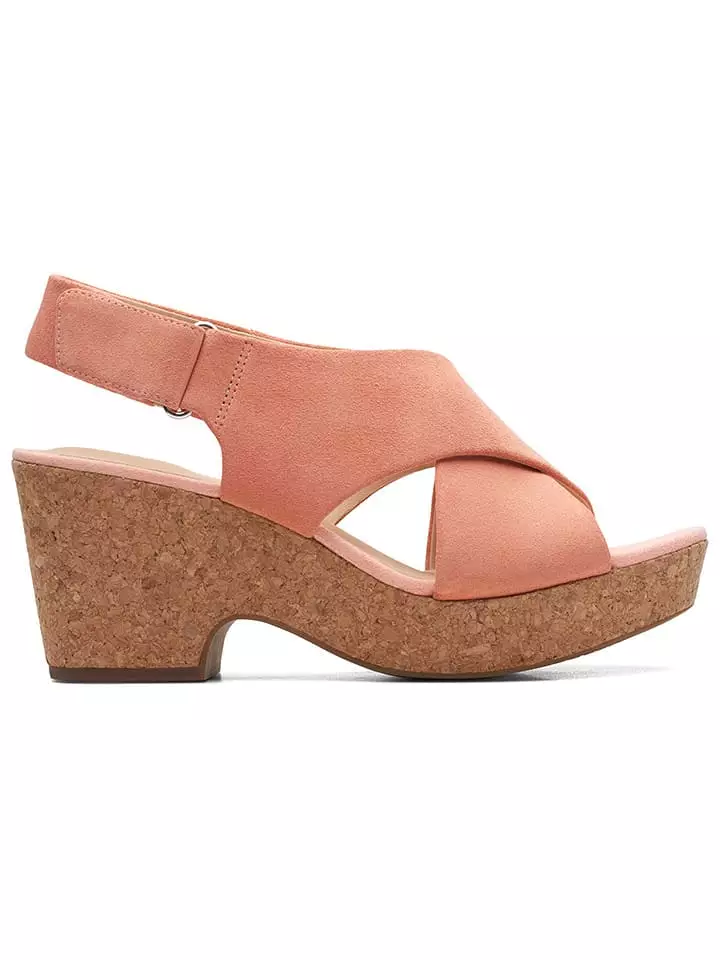 Clarks Skórzane sandały w kolorze jasnoróżowym na obcasie rozmiar: 41