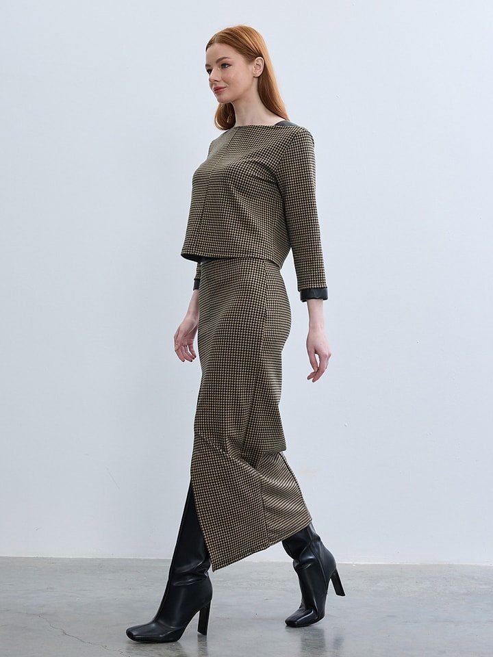 BGN Spódnica w kolorze jasnobrązowym rozmiar: 40