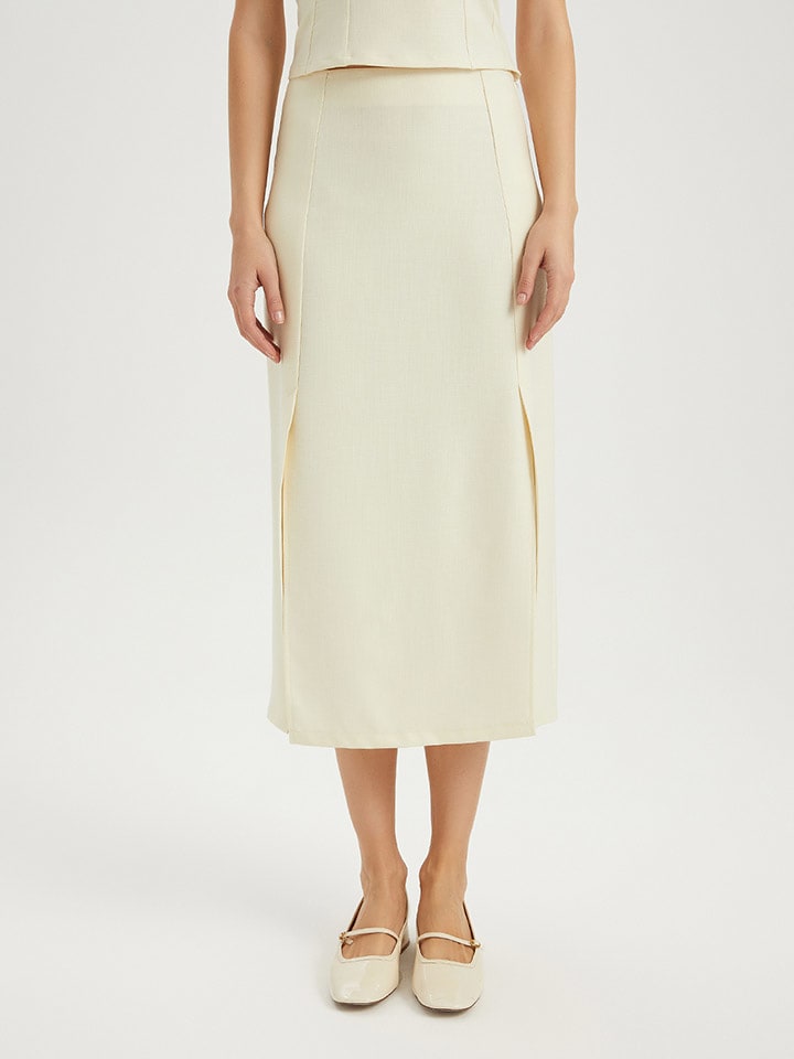 BGN Spódnica w kolorze kremowym rozmiar: 36