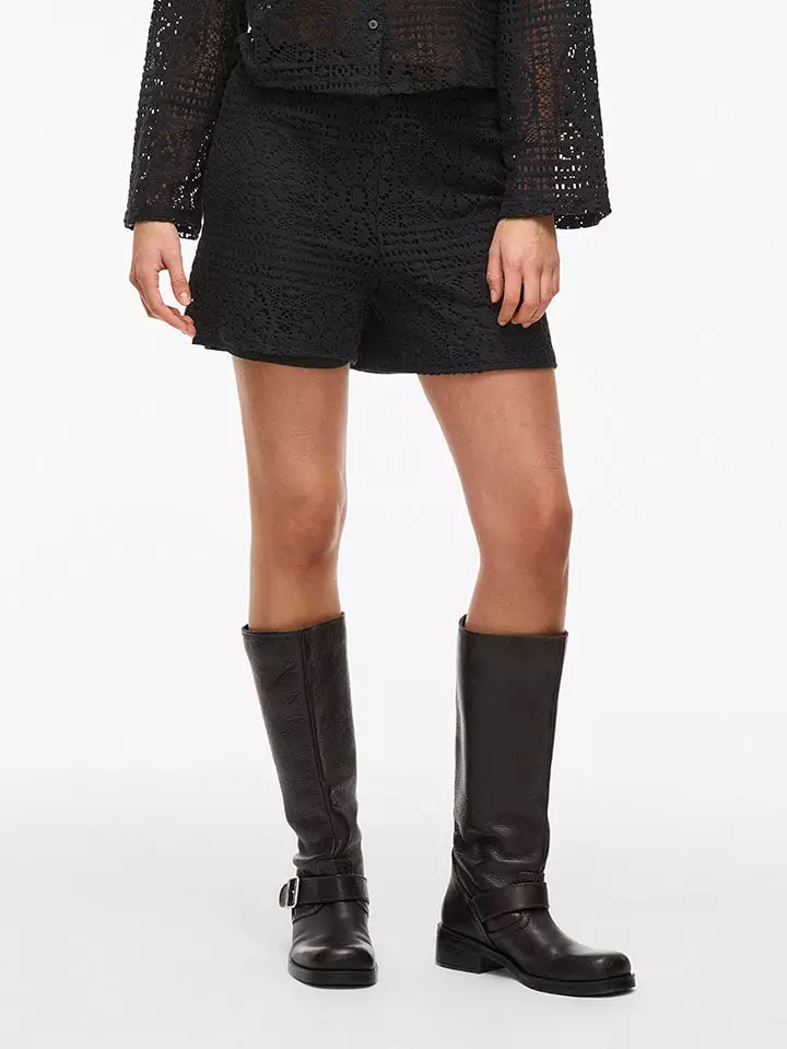 Vila Szorty w kolorze czarnym rozmiar: L