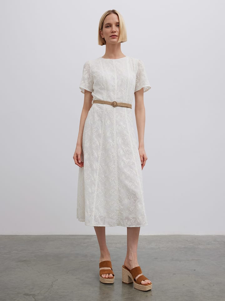 BGN Sukienka w kolorze kremowym rozmiar: 36