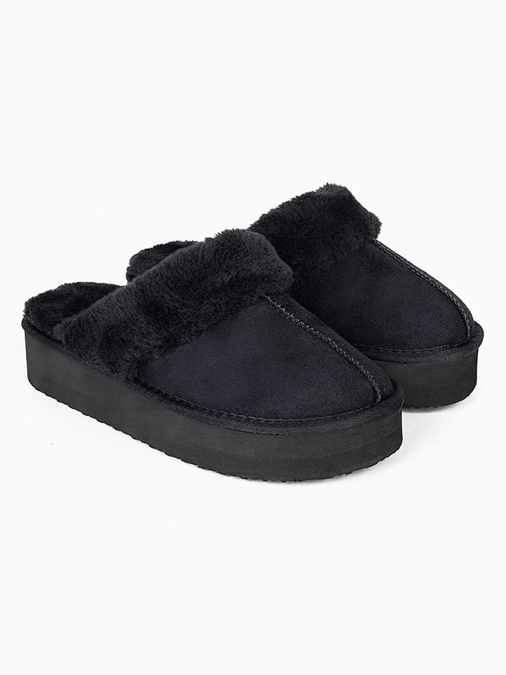 Blackfield Kapcie "Emilija" w kolorze czarnym rozmiar: 37