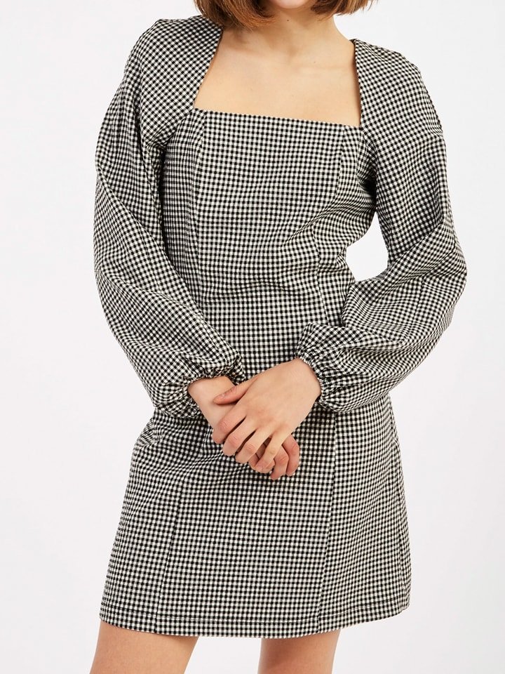 Naf Naf Sukienka w kolorze czarno-białym rozmiar: 32