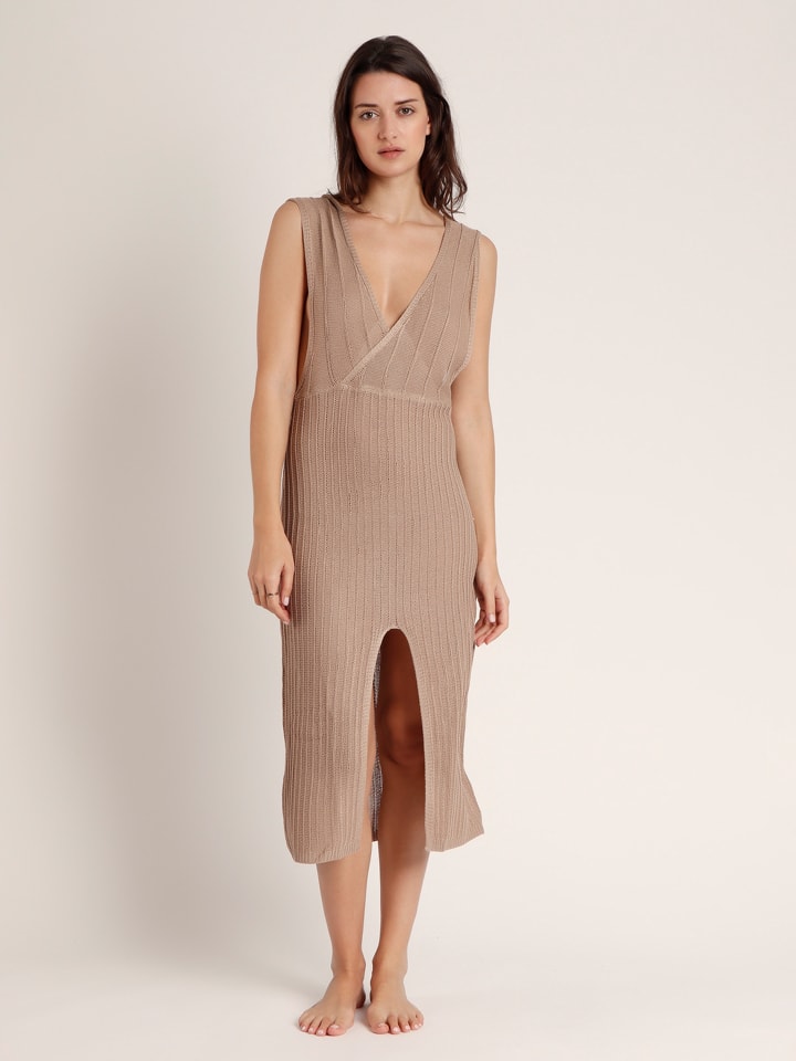 admas Sukienka w kolorze beżowym rozmiar: L/XL