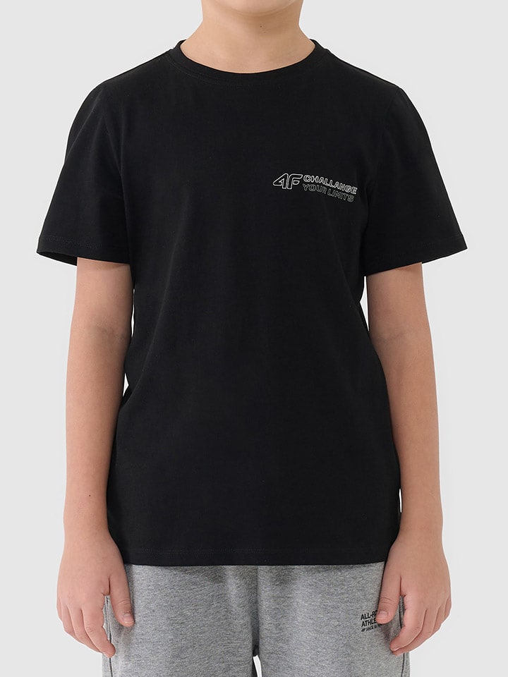 4F Koszulka w kolorze czarnym rozmiar: 122