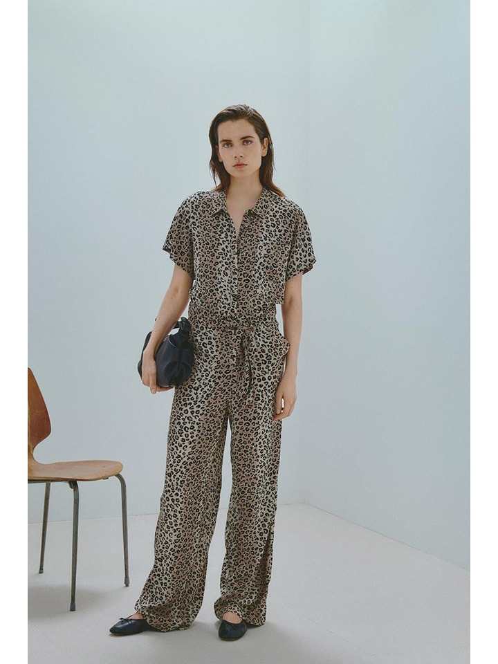 Vila Kombinezon w kolorze beżowym rozmiar: 40