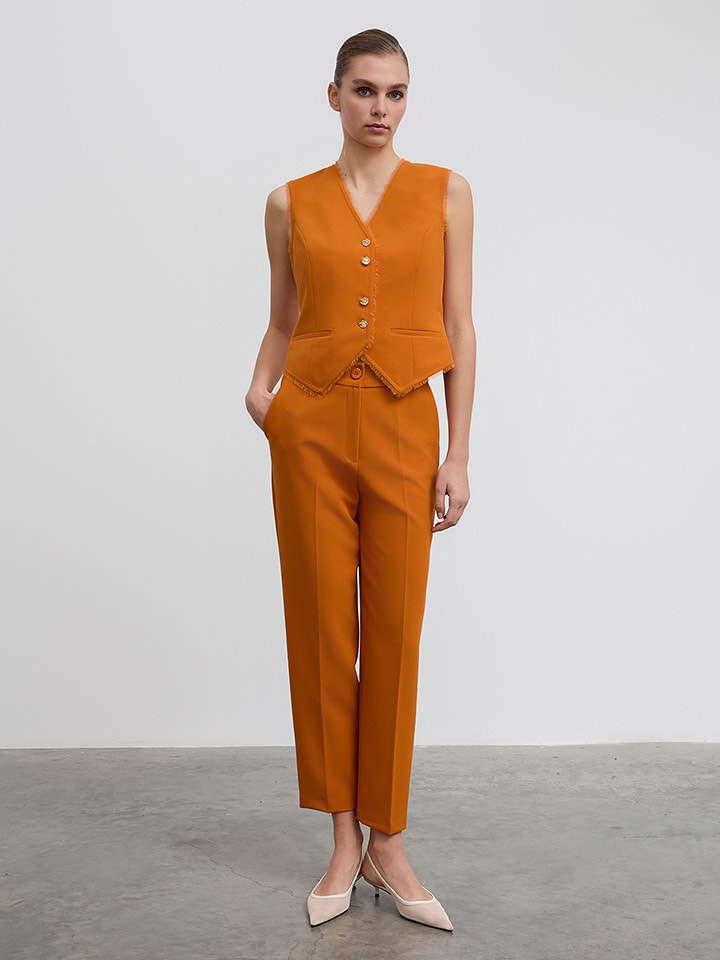 BGN Spodnie w kolorze jasnobrązowym rozmiar: 38