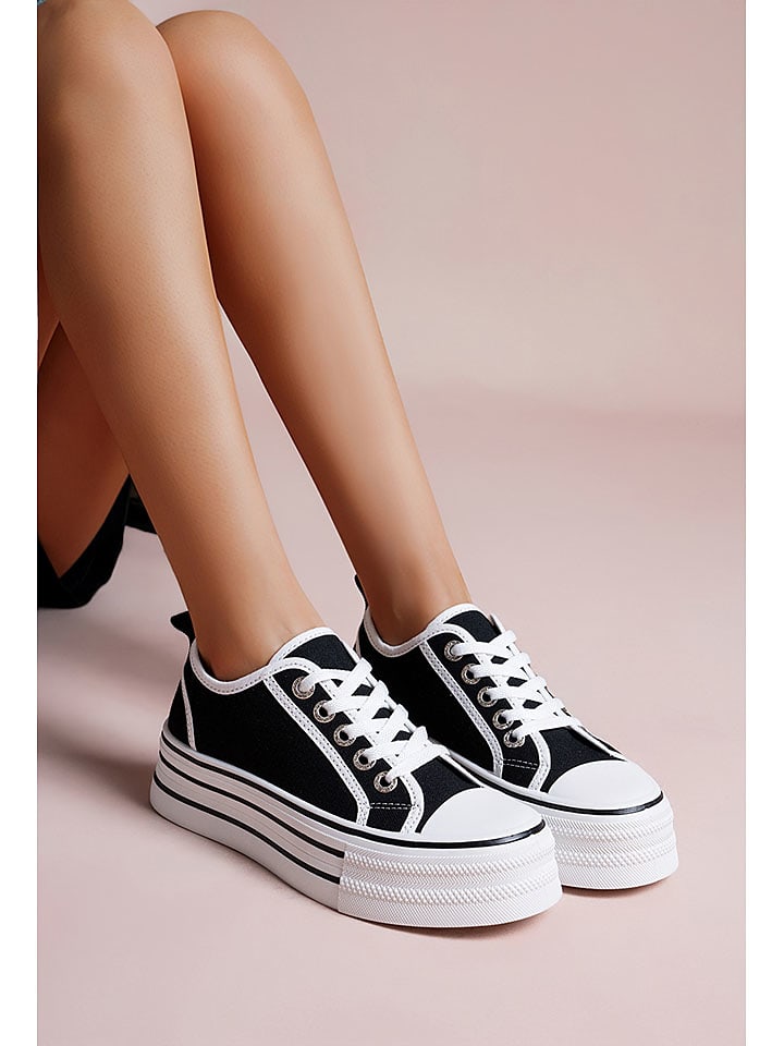 Foreverfolie Sneakersy w kolorze czarnym rozmiar: 39