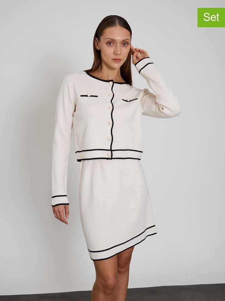 BGN 2-częściowy zestaw w kolorze kremowym rozmiar: 40